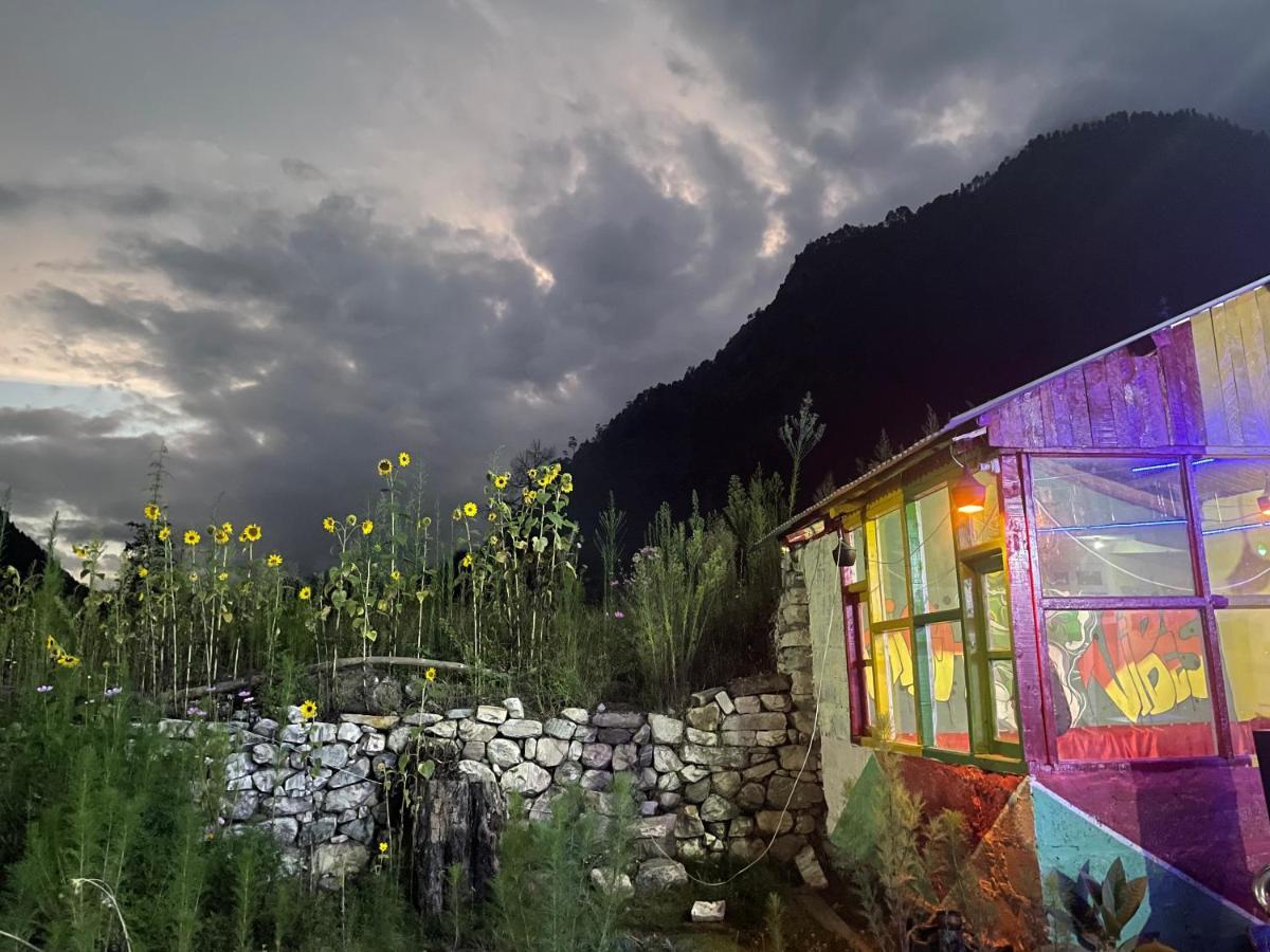 Breathe Inn Kasol Esterno foto