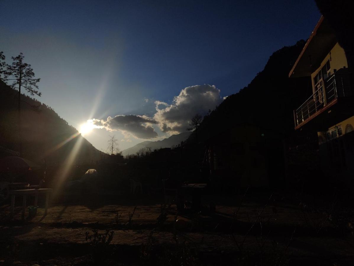 Breathe Inn Kasol Esterno foto