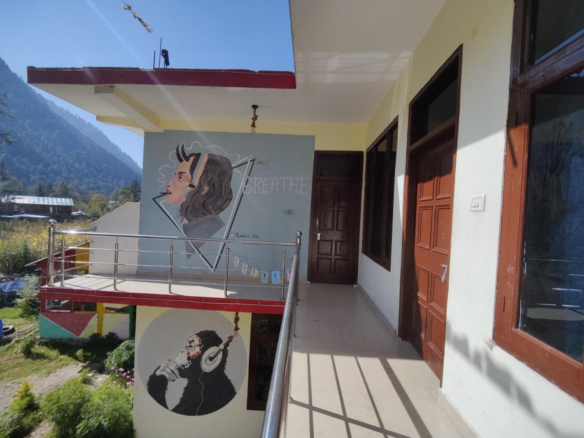 Breathe Inn Kasol Esterno foto